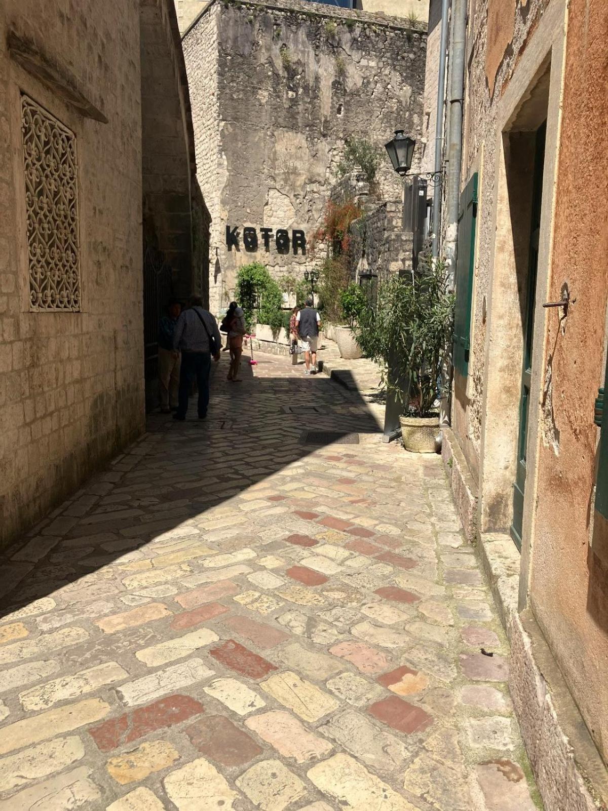 Apartments Kotor Old Town ภายนอก รูปภาพ