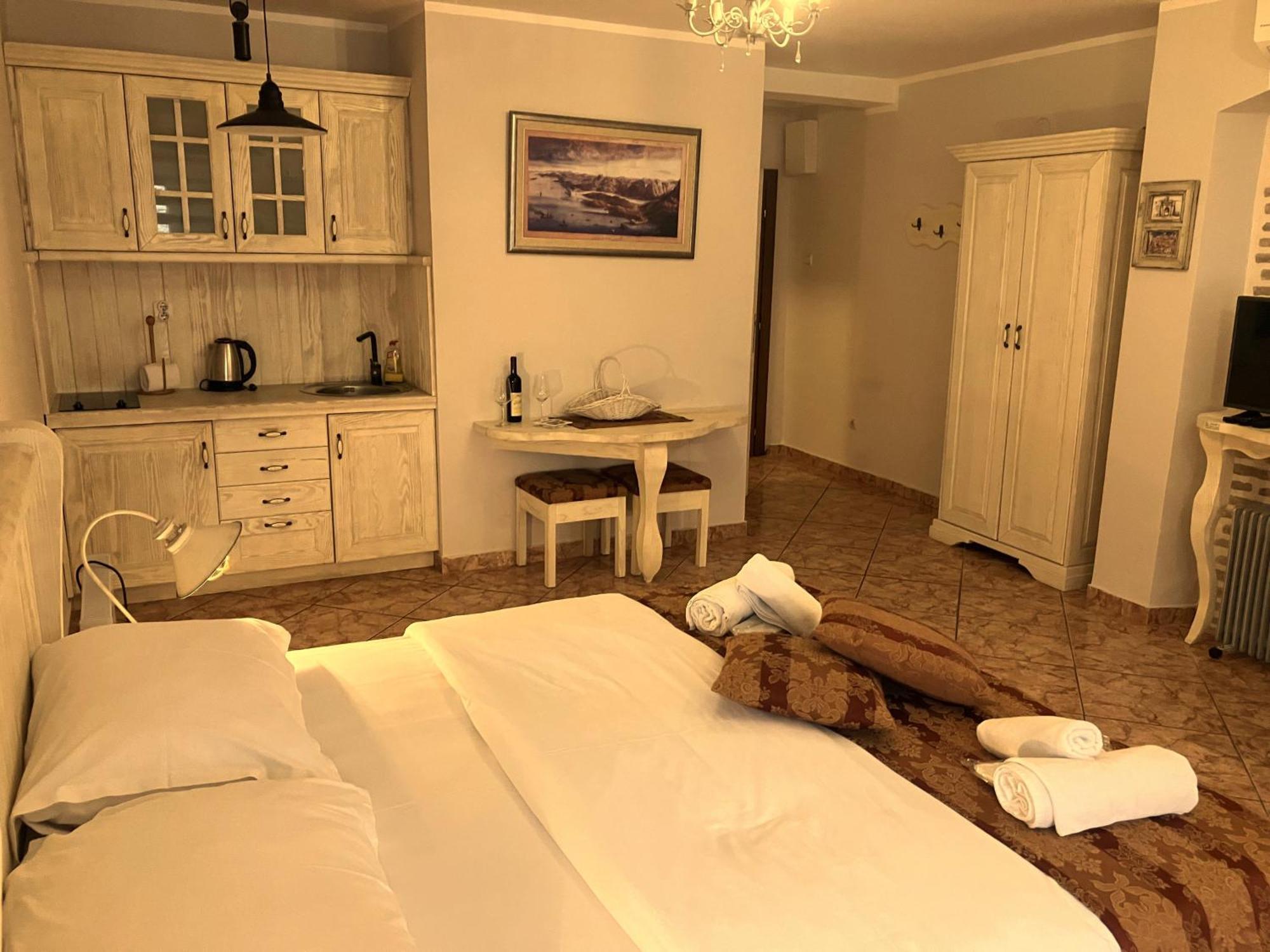 Apartments Kotor Old Town ภายนอก รูปภาพ