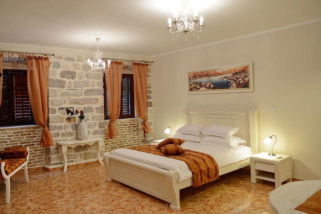 Apartments Kotor Old Town ภายนอก รูปภาพ