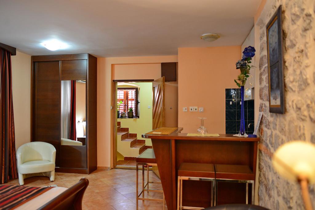 Apartments Kotor Old Town ภายนอก รูปภาพ